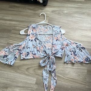Floral open shoulder front tie top!